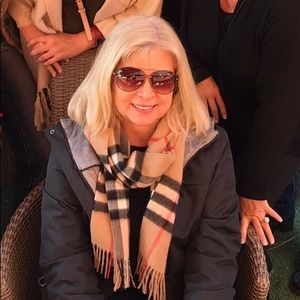 Meet your Posher, Brenda